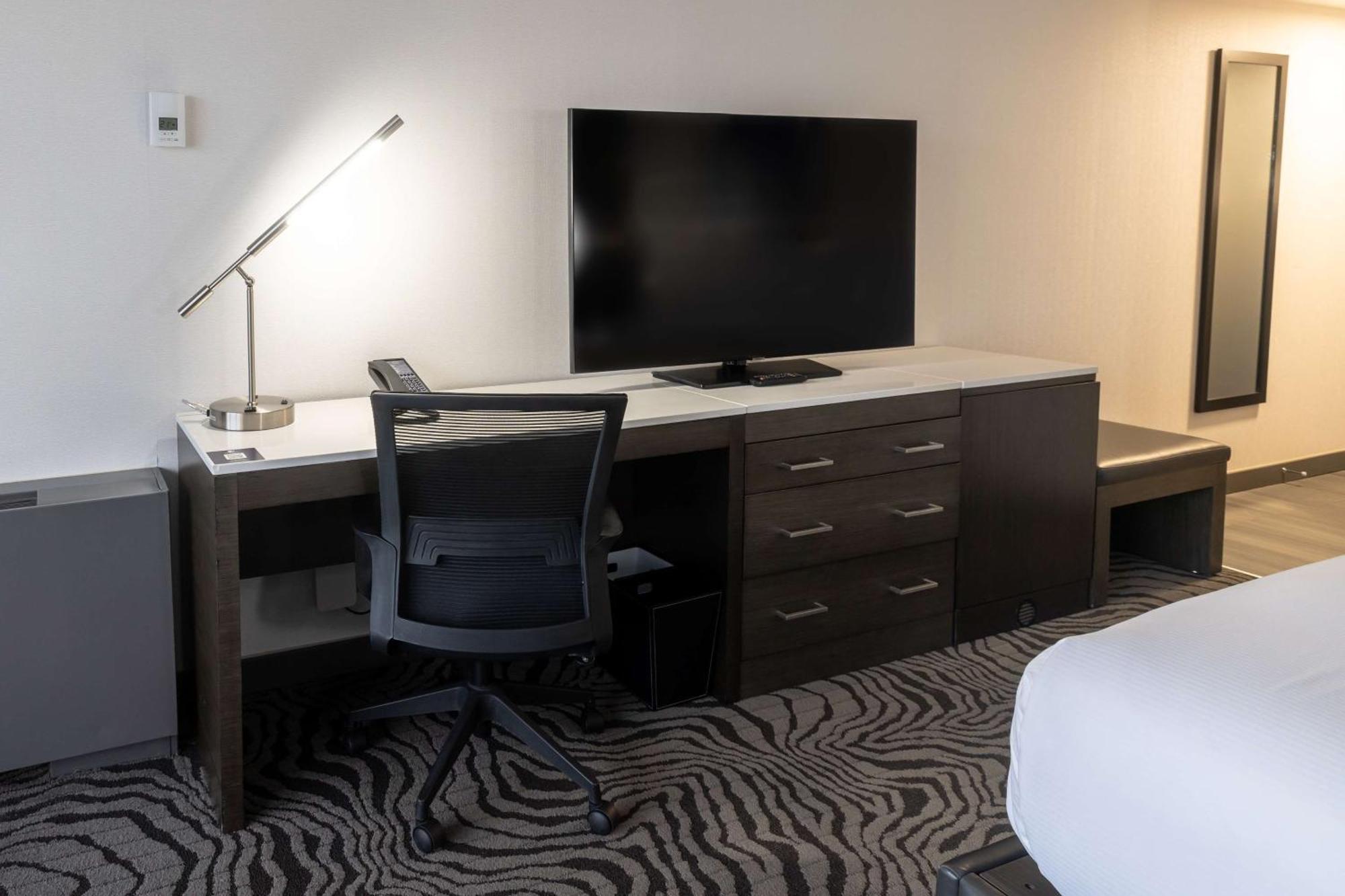 Doubletree By Hilton Calgary North Hotel Eksteriør billede