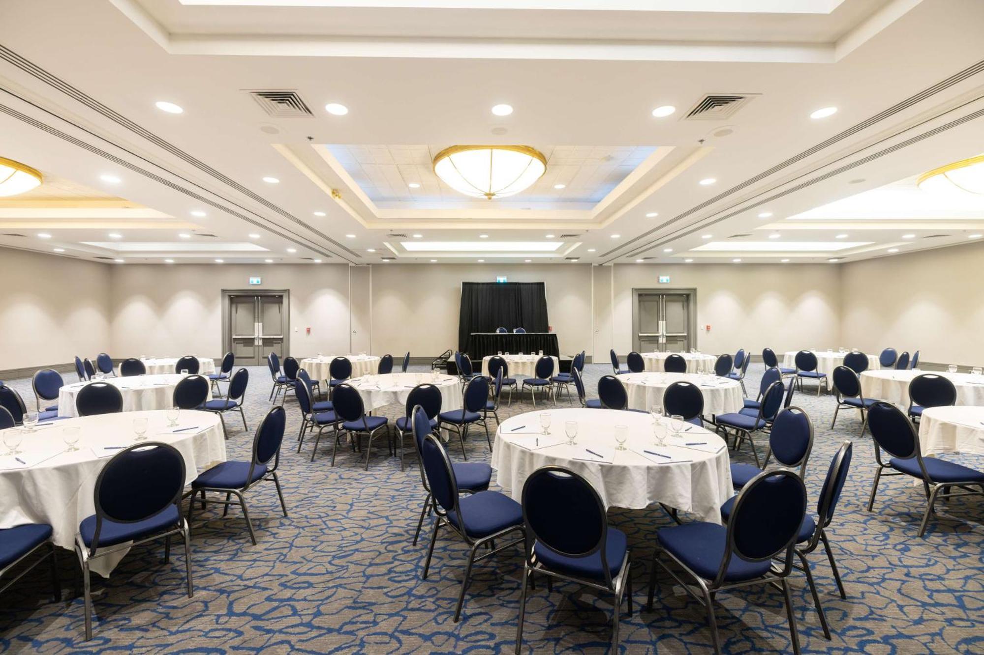 Doubletree By Hilton Calgary North Hotel Eksteriør billede